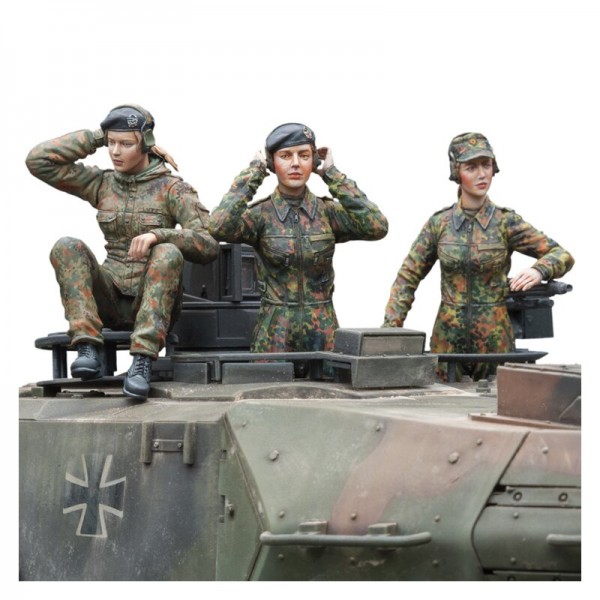 1/16 Figurenbausatz Bundeswehr Panzerbesatzung weiblich