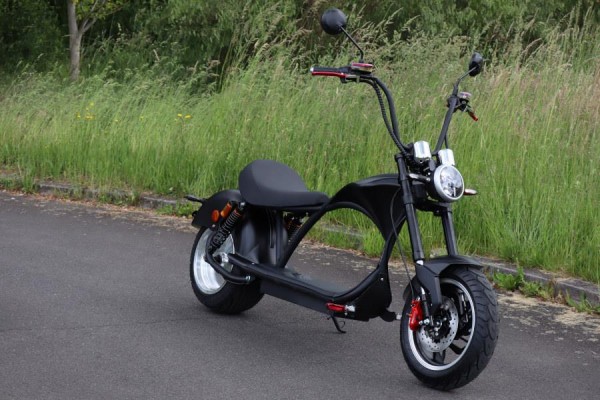 Elektro Scooter Coco Bike E-Chopper mit Straßenzulassung bis zu 48 km/h schnell -Schwarz
